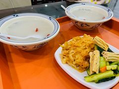 -牛一嘴·兰州牛肉面·大盘鸡(财富中心店)