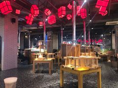 大堂-么肆烤肉·中式自助·烤肉大排档(街道口季佳PAI店)