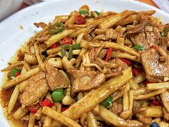 杭椒蘑菇小炒肉-如意香辣鸡架(总店)