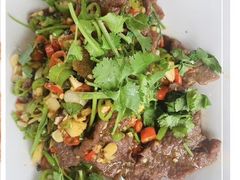 炒黄牛肉-悦哉·派对·草坪婚礼·围炉煮茶(三圣乡店)