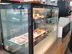 面包甜点陈列柜-麦当劳(杭州东站高铁店)