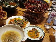 -隔壁老王·家常云南菜(花巷店)