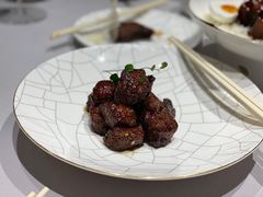 沪市牛肉粒-屋里厢上海菜馆