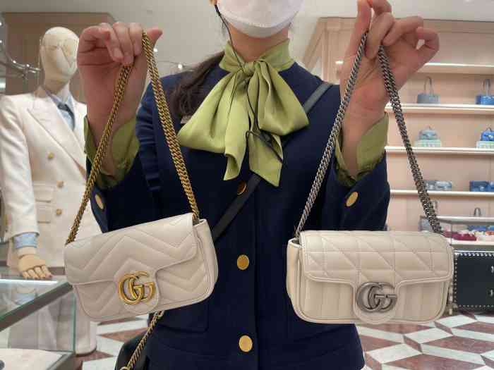 gucci(skp女装店)-"skp店庆活动,加了一天班身心疲惫只想睡.