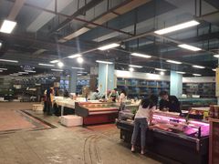 自助取餐区-渔人湾码头海鲜市场负二楼
