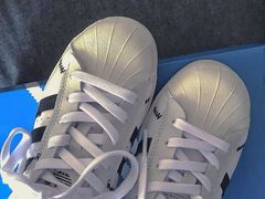 -阿迪达斯(武林银泰三叶草店)