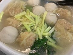 鱼蛋拼云吞-新辉港式茶餐厅(北栅店)