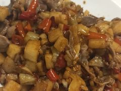 -丹江口渔村·湘味厨房(桃园店)