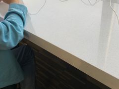 -爱德华·劳伦斯·洛根将军国际机场