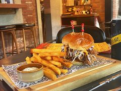 炸鸡三明治-Boxing Cat Brewery拳击猫精酿啤酒馆(永福店)