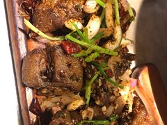 -沪小胖小龙虾(淮海中路旗舰店)