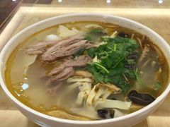 -清真·玛丽亚新疆菜主题餐厅(浙江中路店)