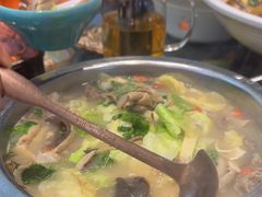 -川流不息·地道川菜·小龙虾(松东路店)