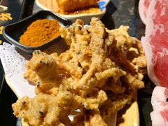 -老牌坊云南鱼豆花火锅(哈西万达店)