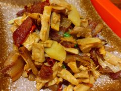 干笋炒腊肉-滇香肴·云南菜蒸汽石锅鱼(云南北路店)