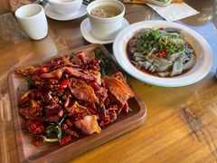 -隔壁老王·家常云南菜(花巷店)