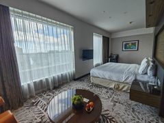 -上海虹桥西郊假日酒店