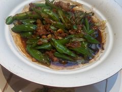 -阿瓦山寨·湘菜现炒·剁椒鱼头王(咸阳总店)