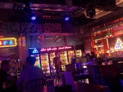 -UP嘻哈酒吧(粉巢店)