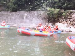 -安吉龙王山峡谷漂流