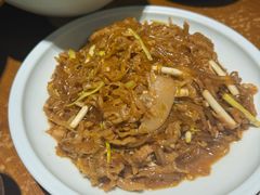五花肉炒酸菜粉-95号酱骨·一块豆腐(展春园西路店)