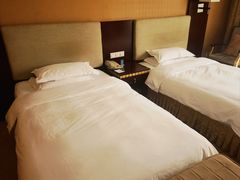 -华雅花园大酒店