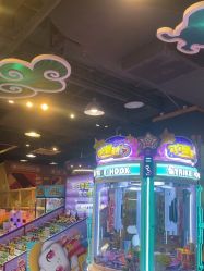 -卡通尼乐园(宝山龙湖天街店)