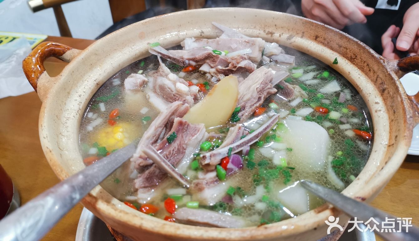 今日份羊肉煲来一锅