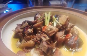 Xiangxi Smoked Pig Trotter Stew