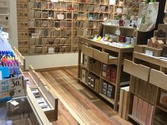 -猫的天空之城概念书店(杭州南宋御街店)