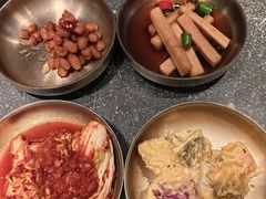 -草家酱蟹炭火烤肉店(珲春南路二店)