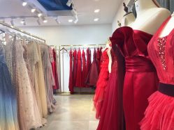 点击看大图 -曼青婚纱礼服馆
