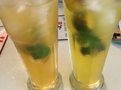 -新大咀港式茶餐厅(宝山万达店)