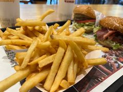 -The Habit Burger Grill 哈比特汉堡(爱琴海店)