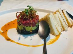 牛肉塔塔配牛油果黑橄榄酱-Solo(衡山路店)