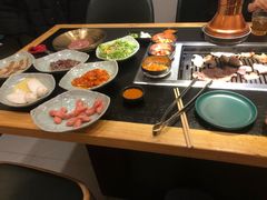 -臻牛烤肉