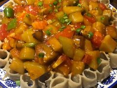 西红柿茄子浇汁莜面-东口码头·烧鸽子·鱼头泡饼·地方菜(金鹰悦城店)