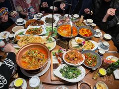 -老滇山寨•云南特色菜•地方菜•民族风情歌舞表演(金碧店)