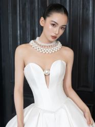 点击看大图 -Renee芮亦婚纱