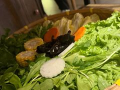 -尚尚仙·酸汤猪手·猪肚鸡火锅(华联万柳购物中心店)