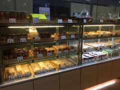 面包甜点陈列柜-花园饼屋·吐司蛋糕面包(星海店)