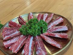 -汉城烤肉·黑金冠(华山路店)