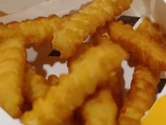 -麦当劳(轻轨曹杨路店)