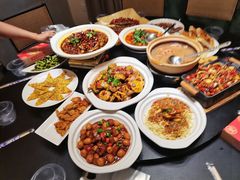 -肥肥虾庄·金牌油焖大虾(首义路店)