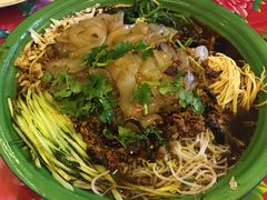 -闯关东东北农家菜(崂山石老人店)