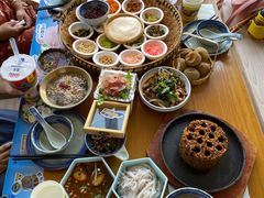 -包整·丝娃娃(一览甲秀楼风景店)