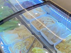 -嘎琉鲜切牛肉自助火锅