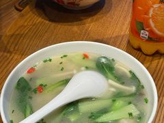 -琥珀老六龙虾(四里河店)