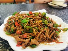 青椒小米辣牛肉-海韵人家.海景花园经典云南菜(双廊店)