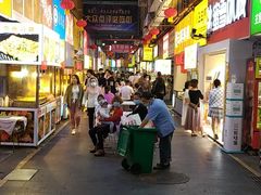 -泰龙城小吃街